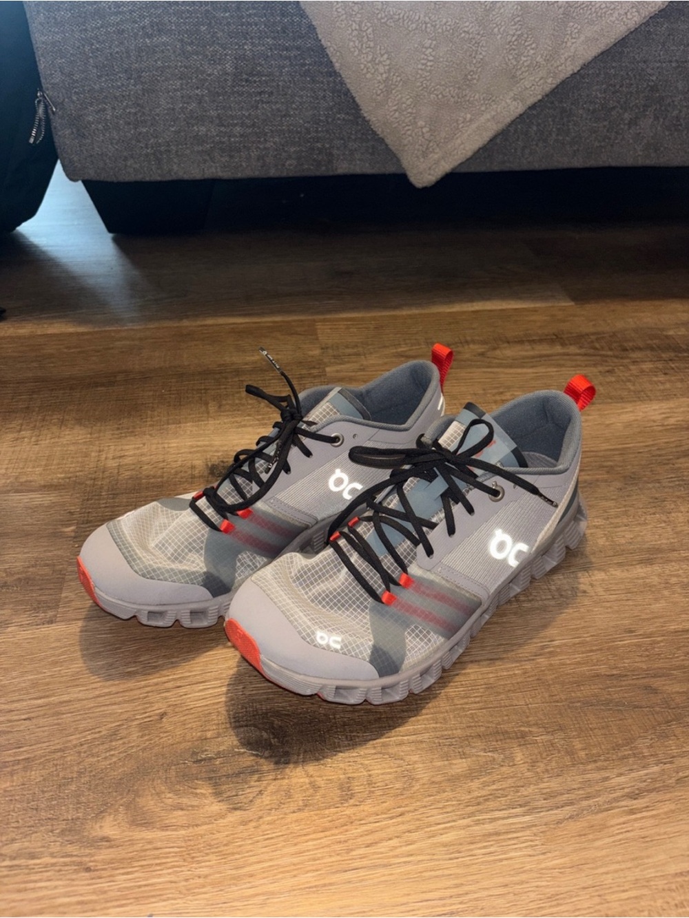 On cloud womens size 8